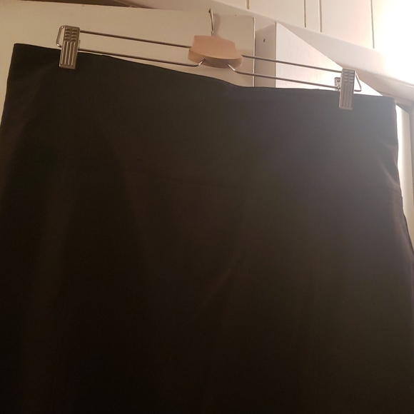 Ricki’s Size 14 "Miracle" Pencil Skirt - Picture 6 of 8
